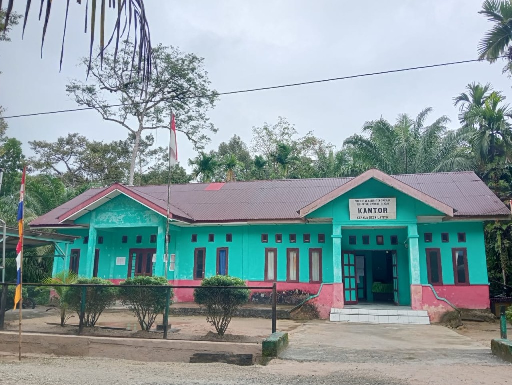 Kantor Desa Latitik
